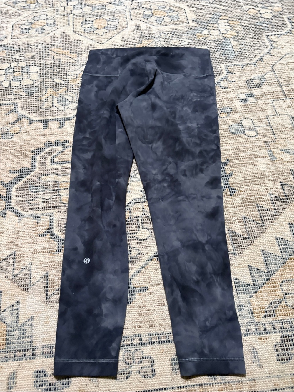 Lululemon legging. Size 12 - Picture 2 of 6